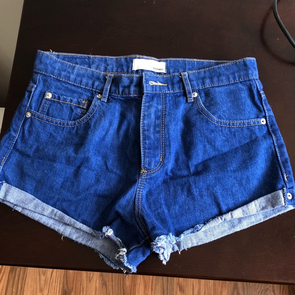 BLUE DENIM MID RISE SHORTS SIZE 7 - Picture 5 of 6
